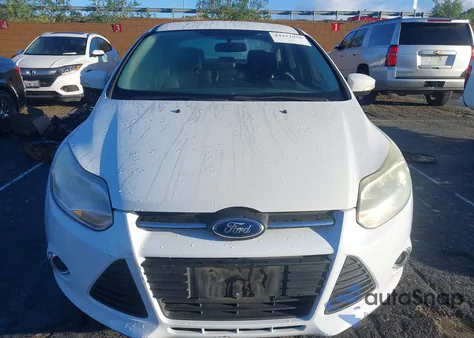 2013 Ford Focus Se z USA, uszkodzony, nr VIN 1FADP3F24DL211123